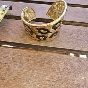 Cheetah print bracelet